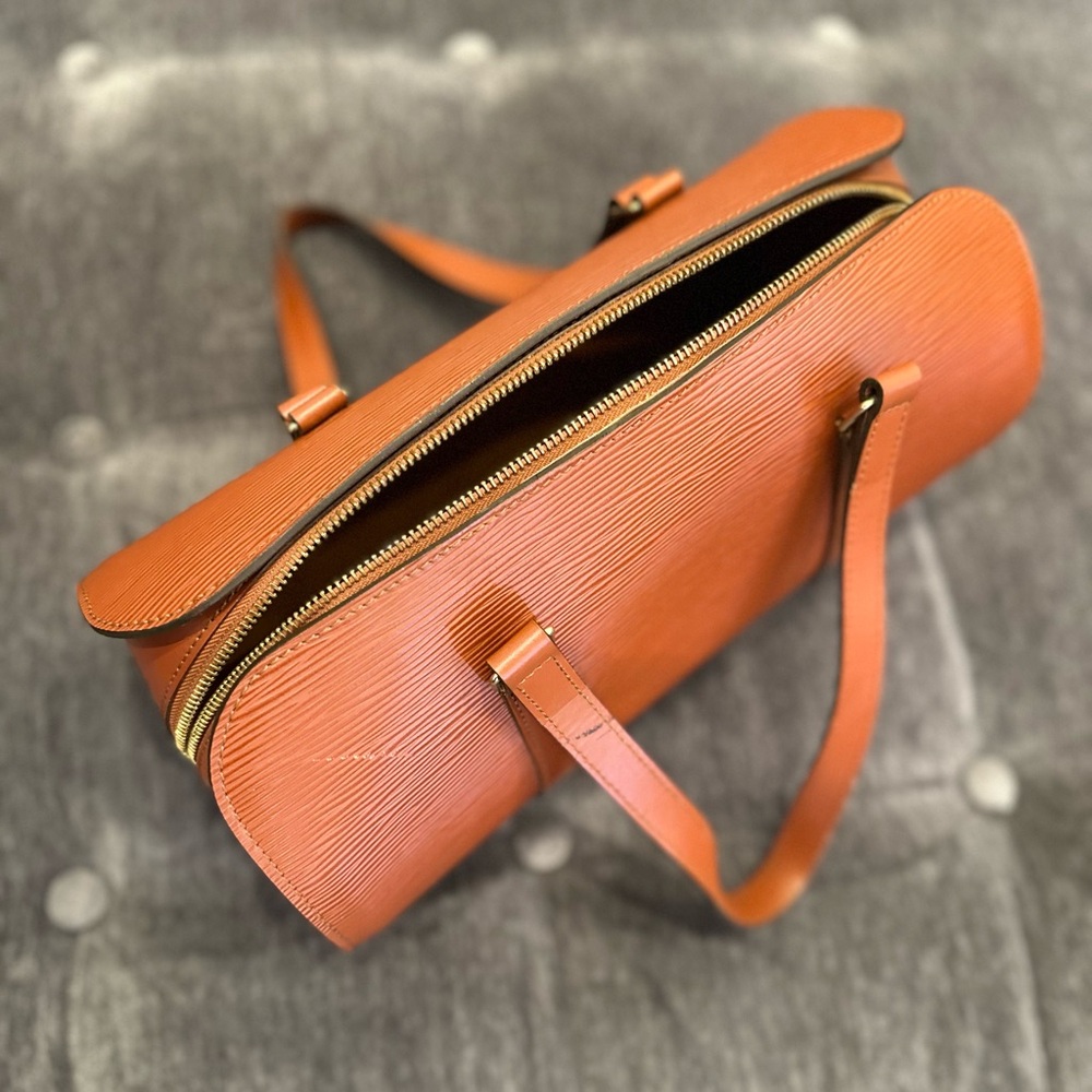 Louis Vuitton Authentic Luxury Vintage Retro RARE Minimalist Epi Soufflot Bag - Picture 15 of 17